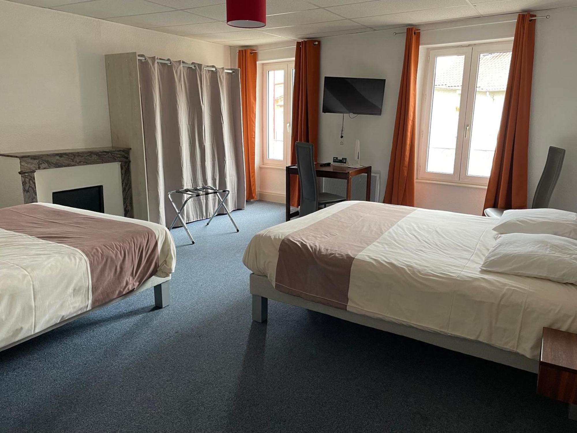 Logis Hotel Restaurant Des Voyageurs Saint-Paulien Dış mekan fotoğraf