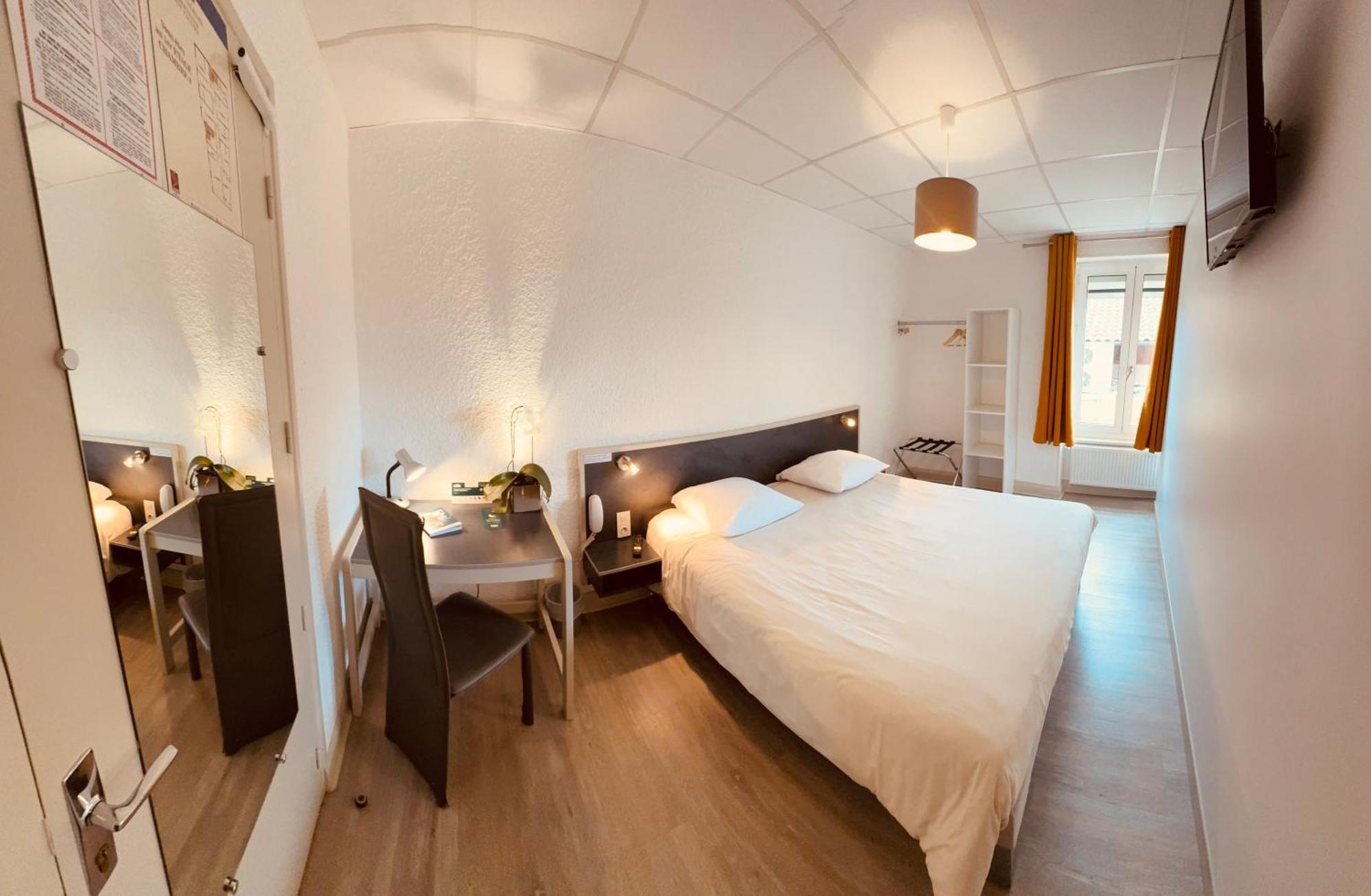 Logis Hotel Restaurant Des Voyageurs Saint-Paulien Dış mekan fotoğraf